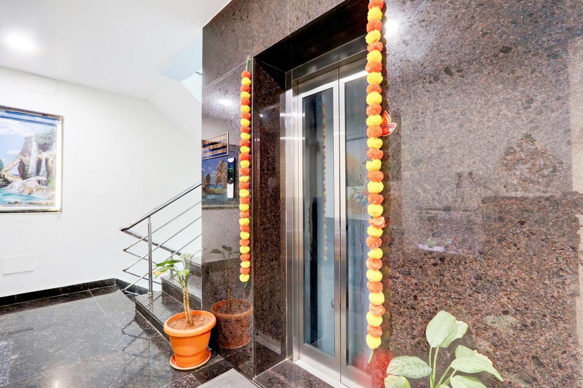 Super Hotel O At Home Hotel Darbar حيدر أباد المظهر الخارجي الصورة
